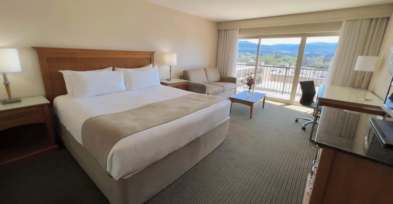 Coast Capri Hotel Kelowna Ngoại thất bức ảnh